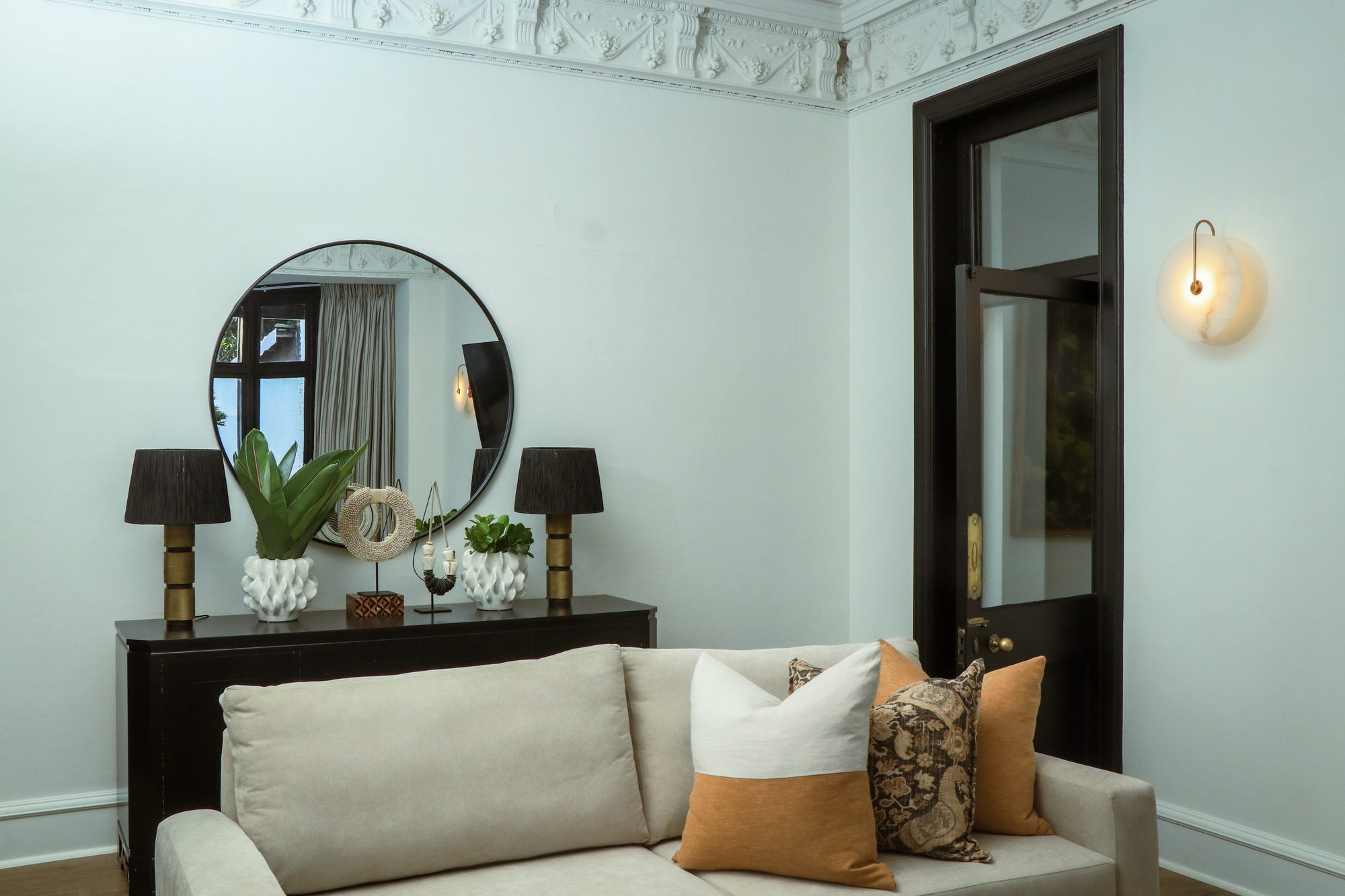 Lounge Mirror Console